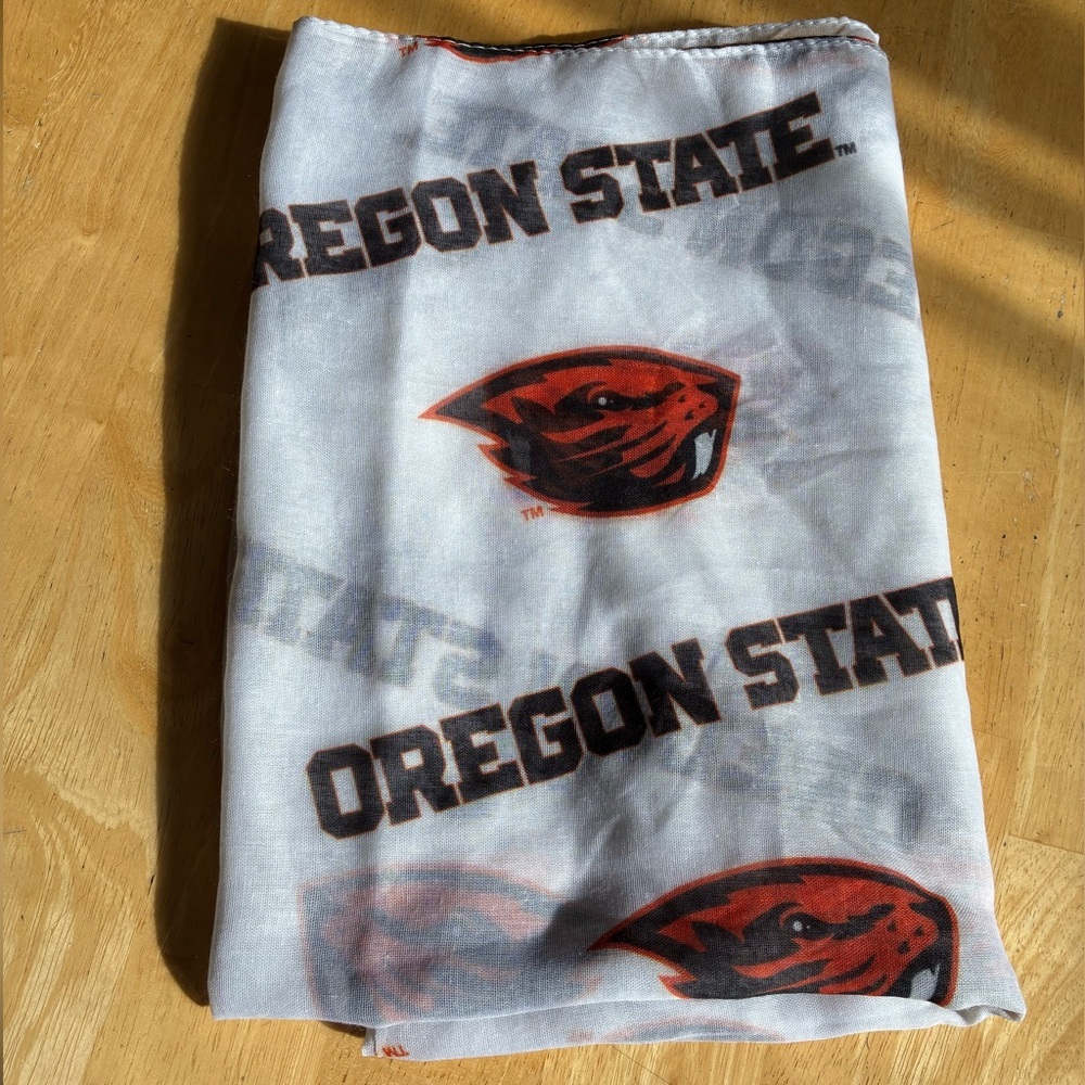 Oregon State Beavers Logo Infinity Scarf